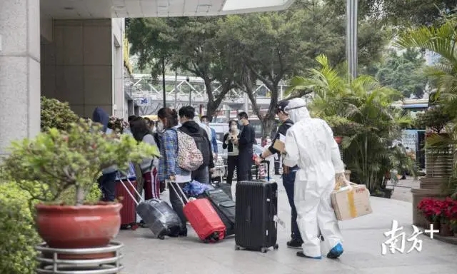 广东:疫情严重地区入境者需隔离观察